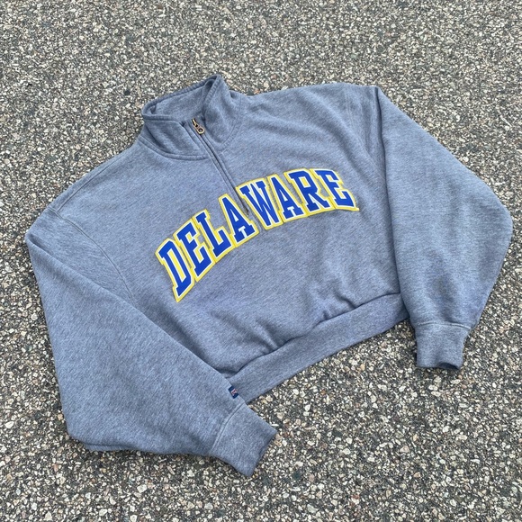 University of Delaware Cropped Sweatshirt - Picture 1 of 2